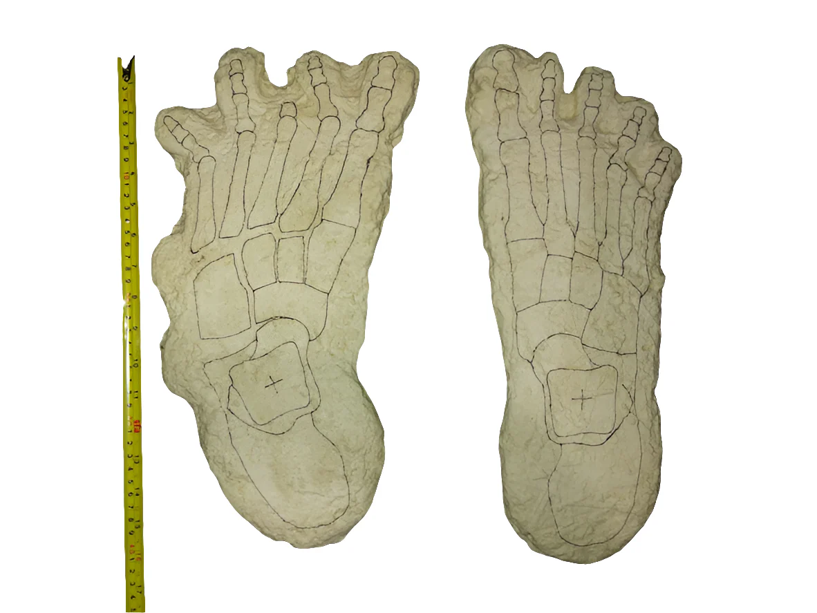 1969 Bigfoot "Cripple Foot" cast B - Image 13