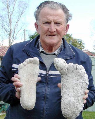 1976(?) Yowie Australian Yowie Footprint Yeti Footprint track cast Cryptozoology Yowie Bigfoot Cast Replica Footprint - Image 16