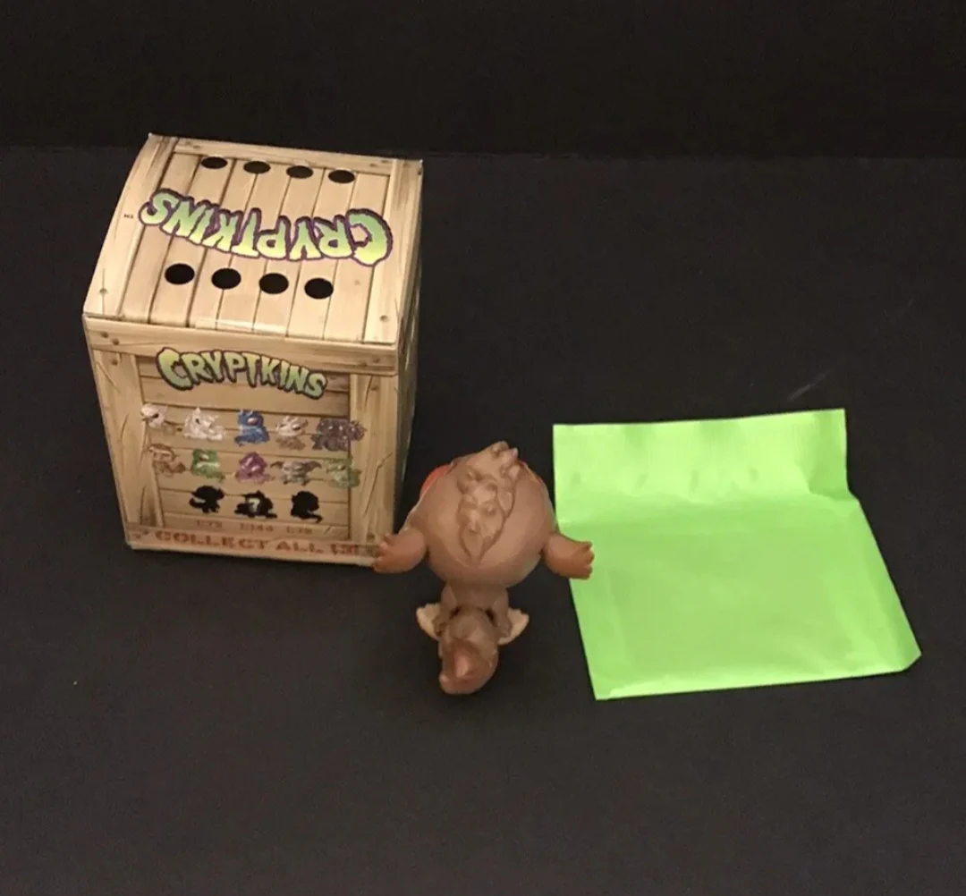 Cryptkins: Series 2 - Werewolf (Cryptkins Vinyl Figure Series 2 Werewolf *Opened box With Card *Open item* - Image 3